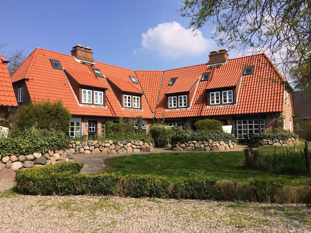 Ferienhaeuser Im Sylter Gartenweg Exterior photo